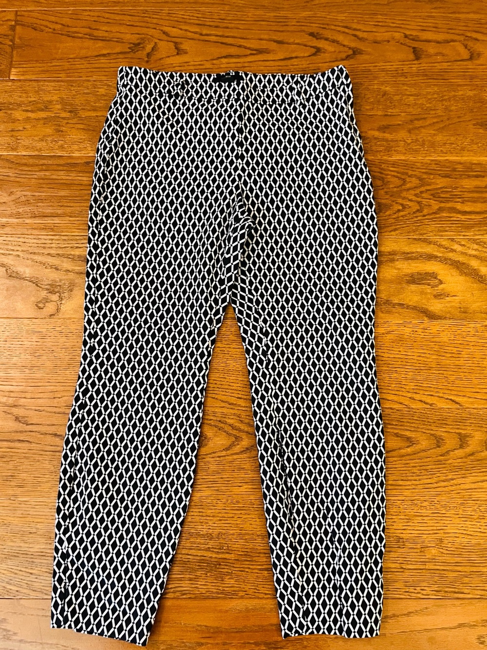 Democracy Black & White Geometric Leggings